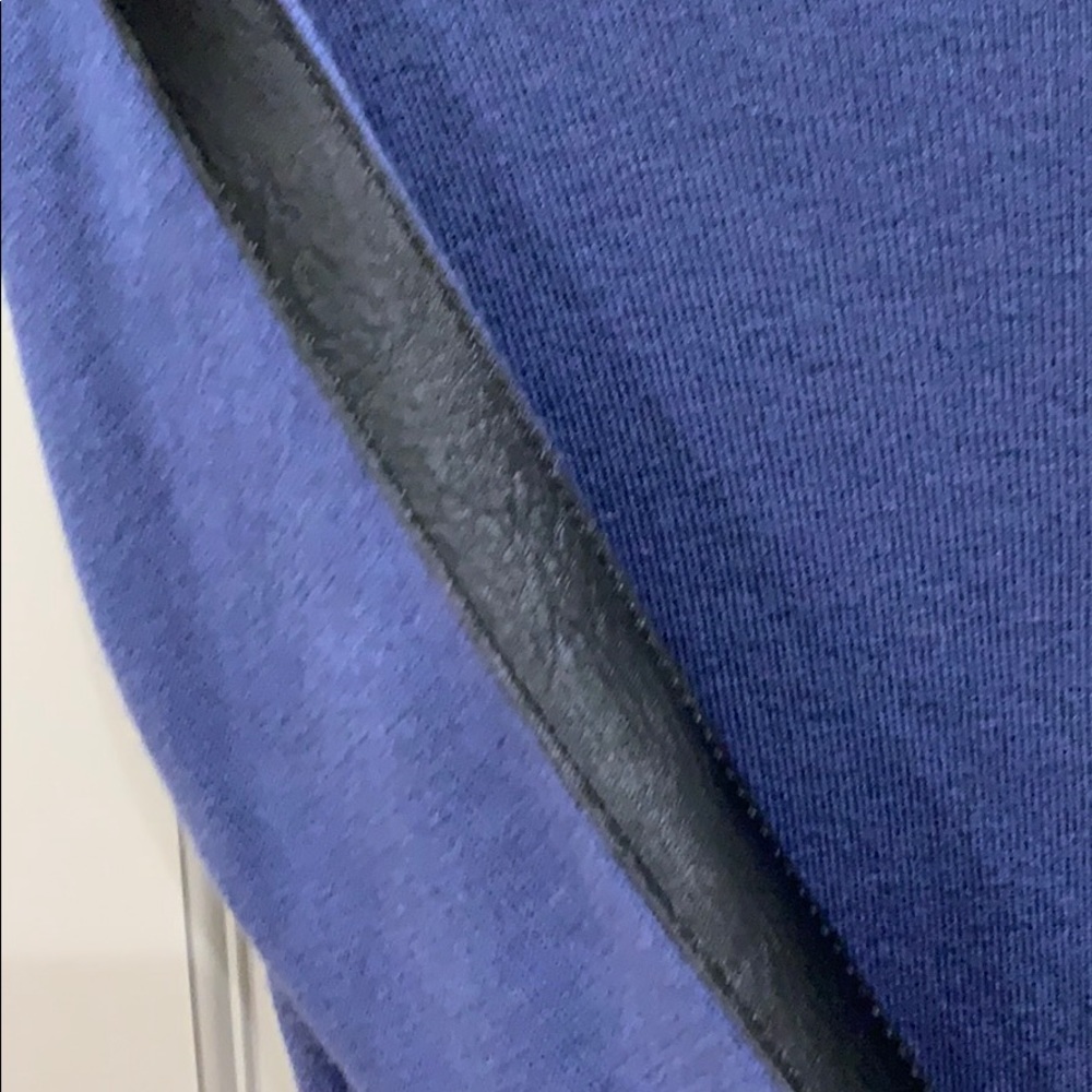 Sweater - Picture 2 of 3